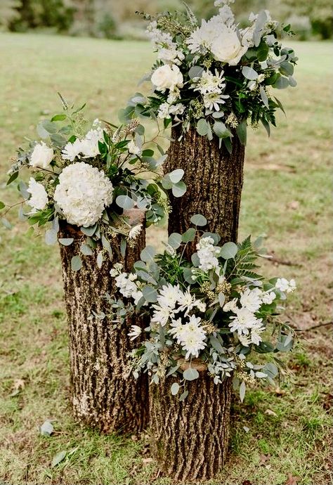 Rustic Wedding Decorations, Wedding Ceremony Backdrop, Outdoor Wedding Decorations, Garden Party Wedding, Ceremony Backdrop, Garden Parties, Wedding Flower Arrangements, Wedding Ceremony Decorations, Wedding Cake Designs