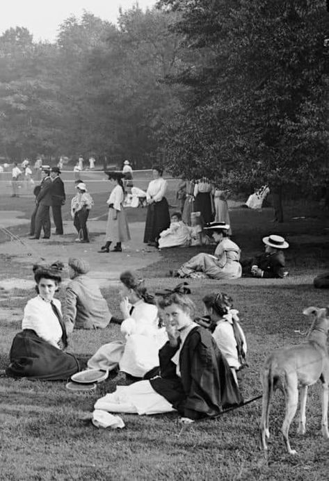 New York City-Vintage History | New York ,Central Park / Circa 1900 . | Facebook Early 1900s Aesthetic, New York Central Park, Nyc Photos, Vintage Nyc, For Educational Purposes Only, New York Central, York Pa, Victorian Women, Upstate New York