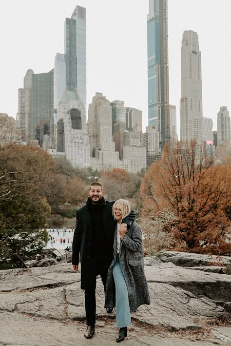 Central Park & Manhattan Engagement | Chelsee+Michael - Anais Possamai Photography Central Park Engagement Photos, Engagement Photos Nyc, Nyc Pics, Central Park Manhattan, Nyc Photoshoot, A Year In Review, Engagement Picture Outfits, Nyc Fall, Nyc Engagement