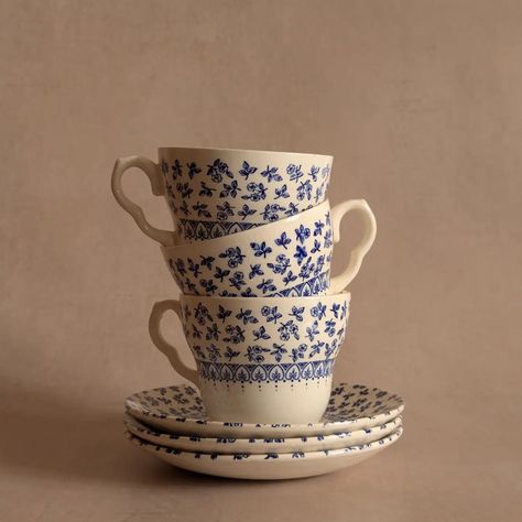 AVAILABLE ✨English Ironstone Teacups & Saucers, Vintage c. 1950s✨ 💙 Adorable set of three teacups with matching saucer plates. Blue and white florals and foliage with very sweet curvy walls and handles. 💙 Great weight to them, very thick and sturdy. Some crazing and multiple imperfections, no damage. 💸 price and more details/photos on website 🇬🇧 FREE UK p+p #collectedvintage #vintageseller #vintagecollection #curatedvintage #igvintage #vintagesellersofinstagram #blueandwhitedecor #cottage... Blue And White Florals, White Florals, Vintage Interiors, Curated Vintage, Shop Interiors, Tea Cup Saucer, Vintage Collection, Vintage Shops, Vintage Antiques