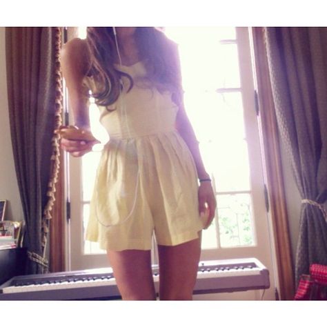 Ariana grande outfit ♡ Rosy Blog, Ariana Grande Tumblr, Yours Truly Era, Ariana Grande News, Tumblr Era, 2014 Tumblr, Yellow Romper, Ariana Grande Outfits, Ariana Grande Style