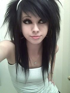 Punk Hairstyle for Young Girls Styl Emo, Goldie Locks, 2018 Hair, Emo Scene Hair, Scene Girl, Gothic Hairstyles, Emo Girl, Punk Hair, Emo Hair