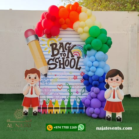 School Foyer, Back To School Photo Booth, Back To School Backdrop, School Backdrop, Spring Bulletin Boards, School Banner, Welcome Back To School, 1st Day Of School, Classroom Crafts