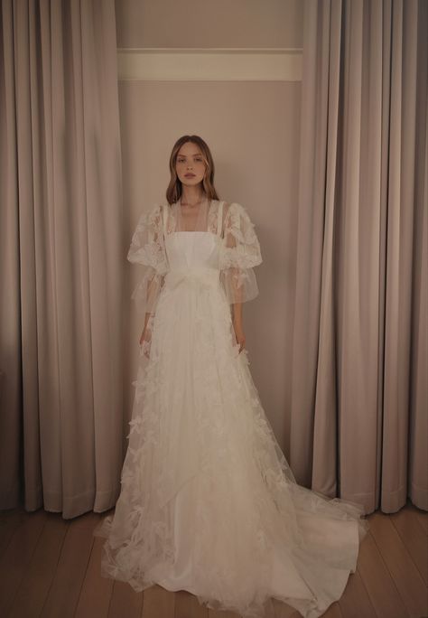 Lihi Hod Bridal Spring 2024 [PHOTOS] Bridal Fashion Week 2023, Lihi Hod, Fashion Week 2023, Ss 2024, Fashion Week 2024, Bridal Fashion Week, Wedding Dress Trends, April 11, Perfect Wedding Dress