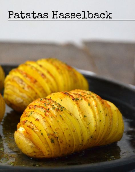 Patatas al horno Hasselback | Juanan Sempere Healthy Foodie, Soup And Salad, Baked Potato, Diet Plan, Diet Recipes, Potato, Food And Drink, Diet, Snacks