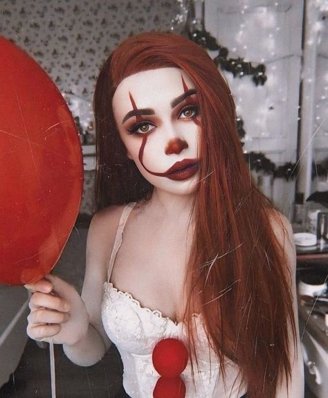 Girl Halloween Makeup, Maquillage Halloween Simple, Makeup Clown, Halloween Makeup Clown, Halloweenský Makeup, Creepy Halloween Makeup, Cute Halloween Makeup, Halloween Makeup Pretty, Cool Halloween Makeup