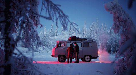 An Uazik van in the tundra outside of Oymyakon. The soviet-era vans are widely favored in Siberia for their ability to stand up to the cold. They are often equipped with industrial-sized heating fans in the passenger compartment. They are known as "loaves" for their distinctive shape.   AMOS CHAPPLE Coldest Place On Earth, Dancing Photography, Winter Town, Town Art, Earth Photography, Whatever Forever, Winter Aesthetic, Photojournalism, Photo Reference