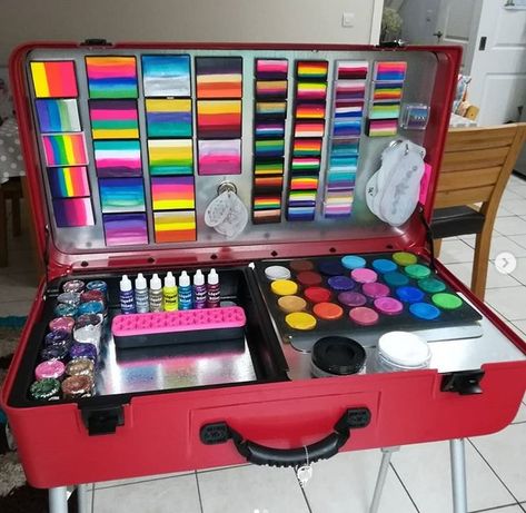 Face Painting Kits Professional, Face Paint Booth Set Up, Face Painter Set Up, Face Paint Set Up, Face Painting Set Up, Face Painting Booth Set Up, Face Paint Booth, Face Painting Booth, Diy Face Paint