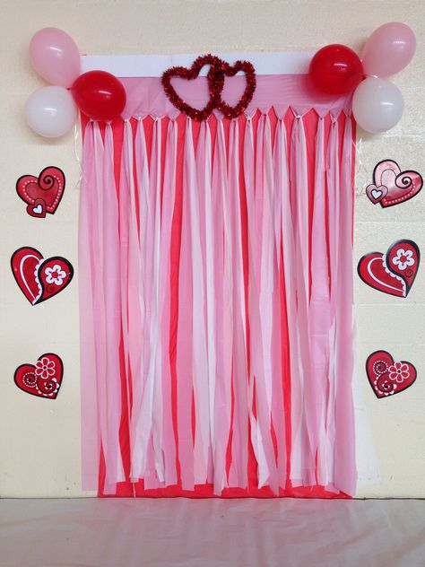 DIY photo backdrop for Head Start SweetHeart dance Handmade Valentine Decorations, Valentines Class Decorations, Pink Day Decoration Ideas In School, Diy Valentines Backdrop For Kids, Valentines Decor Ideas Diy, Easy Valentines Backdrop, Valentines Day School Decorations, Valentines School Decorations, Sweetheart Dance Ideas