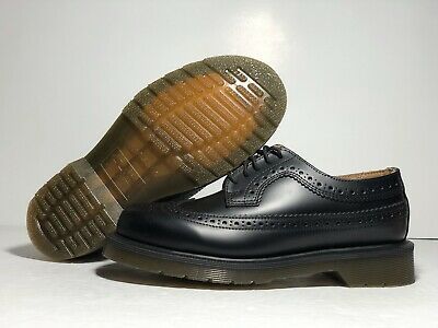 Oxford Brogues, Stylish Men Casual, Men's Casual Shoes, Dr Martens Black, Shoes For Sale, Brogue Shoes, Sperry Top Sider, Dr. Martens, Men's Casual