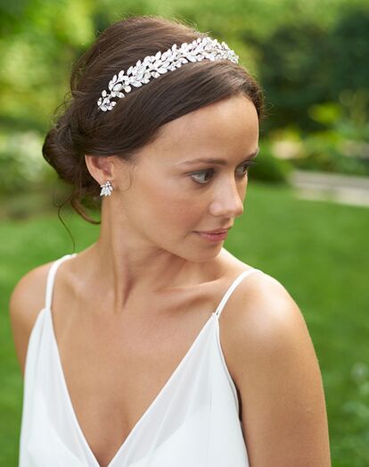 Hairpiece Wedding, Headband Wedding Hair, Wedding Hairstyles And Makeup, Wedding Pants, Wedding Headpieces, Bridal Hairpiece, Headband Wedding, Best Wedding Hairstyles, Wedding Hair Inspiration