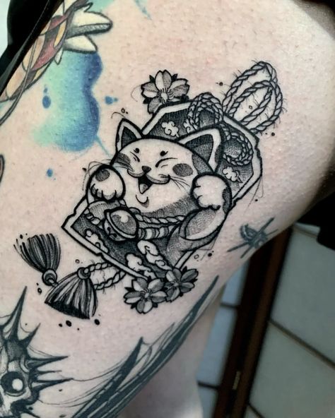 Lucky Cat Tattoo Design, Cat Tattoo Black And White, Cat Tattoo Black, Lucky Cat Tattoo, Cat Tattoo Design, Tattoo Black And White, Black Cat Tattoos, Cat Tattoos, Cat Tattoo Designs