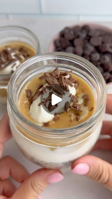 Alice | easy healthy recipes on Instagram Banoffee Recipe, Low Calorie Smoothies, Dessert Pie, British Desserts, Nutritional Information, Protein Packed Meals, Cholesterol Lowering Foods, Banoffee Pie, Healthy Breakfasts