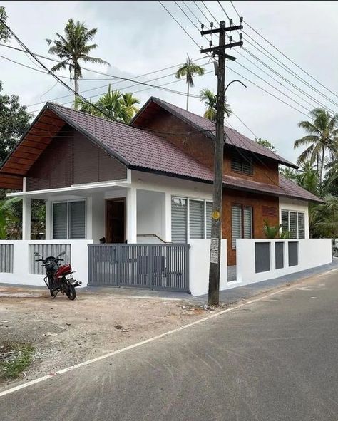 Kerala Model House Plans, Kerala House Design Traditional, Kerala Traditional House, Indian House Exterior Design, Coffee House Design, House Minimalist, Cafe Exterior, Eco House Design, Loft House Design