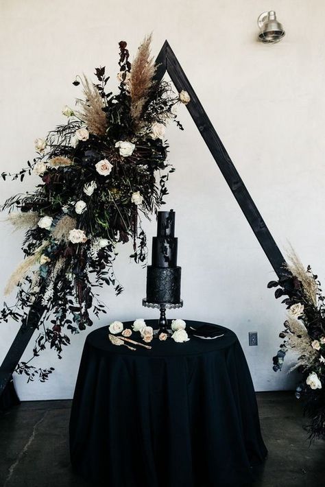 Black And Blush Boho Wedding, Dark Wedding Bouquet Black, Black Rustic Fall Wedding, Taupe And Black Wedding Decor, Outside Black Wedding, Black Wedding Aesthetic Outdoor, Gothic Aisle Decor, Black Plum Wedding, Goth Wedding Decorations Centerpieces