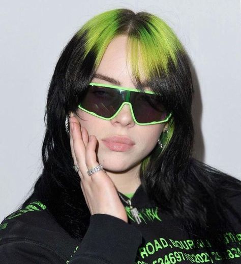 This look on Billie tho !! - - - - #blohsh #billieilish #billieeilishfanacc #billieeilishfandom #billieoconnell #billieeilishfanbase #billieeilishcute #billieeilishaesthetic #billieeilishpics #billieeilishstyle #billiefuckingeilish #billieeilish #billieeilishfan #billieeilishgreenhair Green Roots, Bossa Nova, July 3, Future Wife, Green Hair, Look On, Billie Eilish, So Pretty, Pretty People