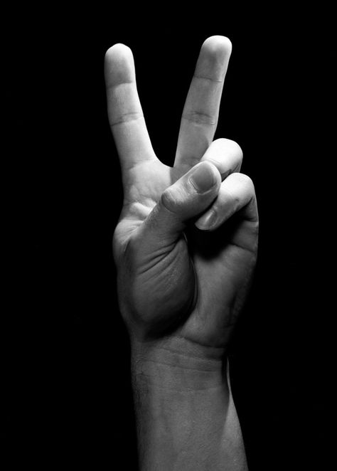 V-Sign: Why East Asians Make Peace Signs in Photos Peace Fingers, Peace Sign Hand, Japanese Pop Culture, Hand Reference, University Of Missouri, Two Fingers, Male Hands, Make Peace, Japanese Pop