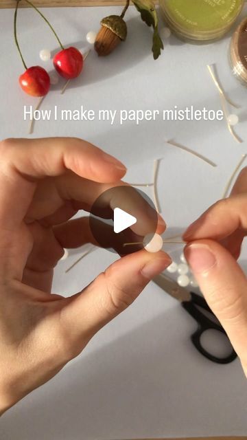 Signe Elisabeth Scharling on Instagram: "Full tutorial is on my website ☺️🤍🎄

NEW Mistletoe DIY kit with all the materials 📦 ships to Denmark, Sweden, Germany, Finland and The Netherlands ✂️ Find the link in my bio ✌️ 

Mistletoe Kit in collaboration with @no11.dk ☺️✂️🎄

#mistletoe #papermistletoe #diymistletoe #diychristmas #signemistletoe #paperflowers #papirblomster #paper #flowers #crepepaper #papirblomst #crepepapirblomster #crepepaperflowers #crafting #crafts #arts #craftideas #diy #kreativ #signescharling #paperart #paperflowertutorial #papperblommor 
#cartotecnicarossi #floresdepapel 
#pappersblommar #papierblumen 
#종이꽃  #papierenbloemen" Mistletoe Diy Christmas, Diy Mistletoe Decoration, Diy Mistletoe, Mistletoe Craft, Mistletoe Diy, Paper Cranes, Xmas 2024, Crepe Paper Flowers, Paper Flower Tutorial