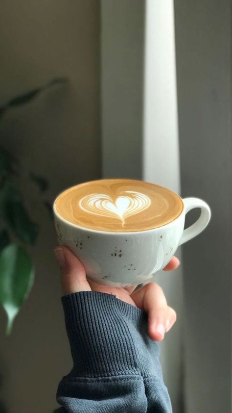 Coffee Shots Photography, Latte Art Aesthetic, Heart Latte Art, Latte Photography, Morning Coffee Photography, Latte Aesthetic, Ways To Make Coffee, Food Photography Background, Sunday Coffee