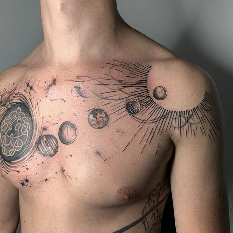 Tattoo Sonne, Planet Tattoo, Solar System Tattoo, Astrology Tattoo, Planet Tattoos, Mens Shoulder Tattoo, Back Tattoos For Guys, Chest Tattoo Men, Tatuaje A Color