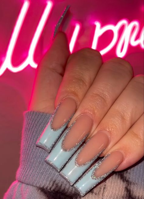 Blue french top with sparkly outline Blue Outlined French Tip Nails, Blue Sparkle Nails French, French Tips With Outline, Blue Outline Nails, Sparkly Blue French Tip Nails, Outlined French Tip Nails, Sparkly French Tips, Sugar Glitter, French Top