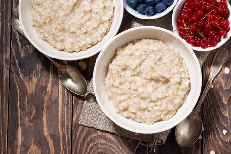 https://www.tastecooking.com/key-true-irish-porridge-right-oats/ Irish Porridge, Irish Oatmeal, Fruit Toast, Oatmeal Porridge, Old Fashioned Oatmeal, Specialty Food Store, Breakfast Porridge, Irish Breakfast, Porridge Recipes