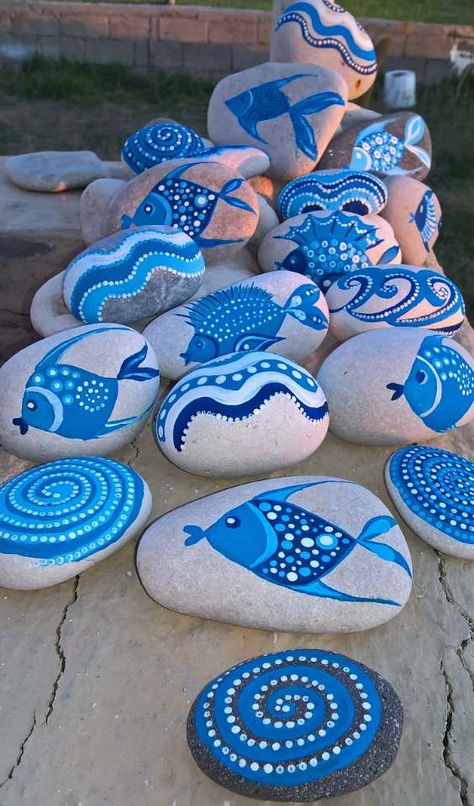 Dollar Painting, Art Coquillage, Mandala Painted Rocks, Diy Rock Art, Mandala Rock Art, Stone Art Painting, Shell Crafts Diy, Painted Rocks Craft, Painted Rocks Diy