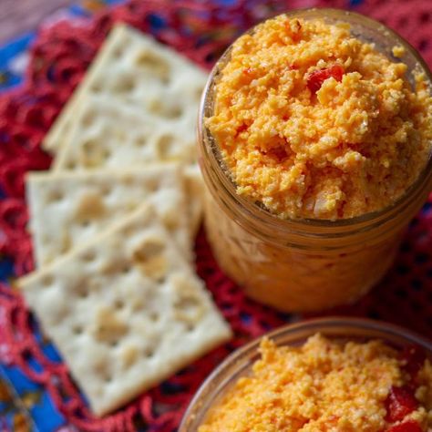 Samantha | Turnrow Table on Instagram: "You have to try this old fashioned pimento cheese recipe. This is more of a sweet pimento cheese recipe. I used a mild cheddar and Swiss cheese as the base. Added in some mayo, pimentos, and a teaspoon of sugar for the creamiest and best recipe with pimento cheese I’ve found yet. Read along to see the full details for the best southern pimento cheese recipe! Here’s what you’ll need… 8 oz Mild Cheddar Cheese 8 oz Swiss Cheese 3 tbsp Mayonnaise 4 oz Jar of Old Fashioned Pimento Cheese Recipe, Southern Caviar, Southern Pimento Cheese Recipe, Southern Pimento Cheese, Pimento Cheese Recipe, Pimento Cheese Dip, Pimento Cheese Recipes, Vegetable Dip, Mason Jar Meals