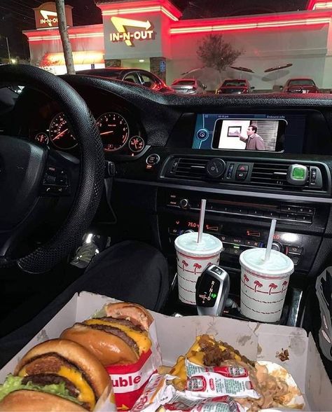 Medusa Gorgo (@medusaagorgo) • Instagram photos and videos Car Food, Late Night Food, In-n-out Burger, Eating At Night, Cute Date Ideas, Eating Fast, Night Food, Food Drive, Late Night Snacks