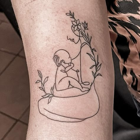 Husband Tattoos For Wife, Mother Tattoo Ideas, Mother And Baby Tattoo, Mother Tattoo, Breastfeeding Tattoo, Daughter And Mother, Motherhood Tattoos, Husband Tattoo, Best Daughter