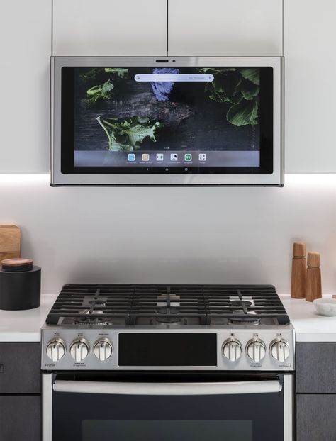 Kitchen Appliance Trends, High Tech Kitchen, Kitchen Tech, Smart Home Appliances, Entertaining Kitchen, Best Appliances, Connected Home, Ge Appliances, Cabinetry Design