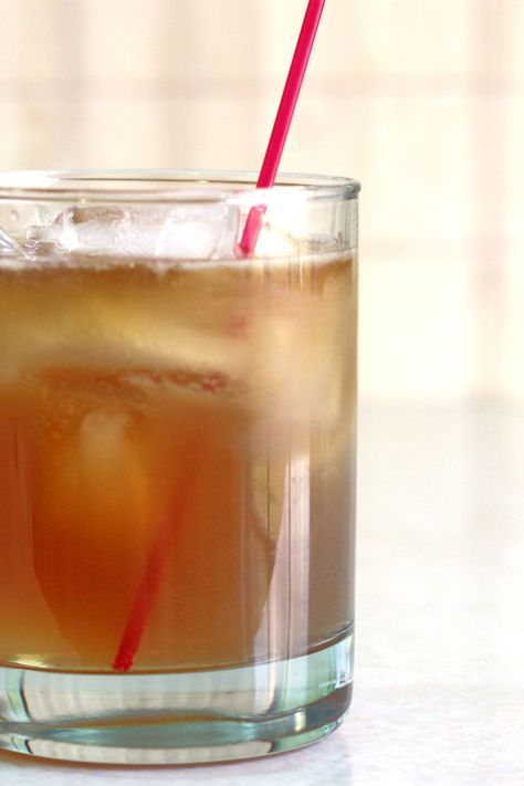 Bourbon Drinks Recipes, Funny Cocktails, Bourbon Drinks, Birthday Drinks, Mixed Drinks Alcohol, Boozy Drinks, Whiskey Drinks, Man Food, Mixed Drinks Recipes