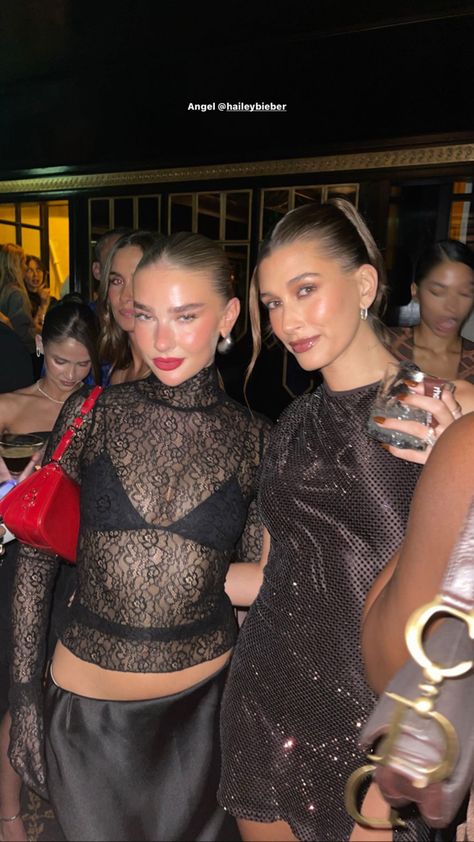 Hailey Bieber Night Out Outfit, Hailey Bieber Outfits Night, Nyc Going Out Outfit Night, Nye Fits, Rave Outfits Winter, Club Outfit Night, Rave Party Outfit, Jess Hunt, Rhode Skin