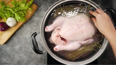 How Long Does Chicken Take to Boil? Boil Whole Chicken, Cold Chicken Salads, Ways To Cook Chicken, Boiled Chicken, Poached Chicken, Stuffed Whole Chicken, Whole Chicken, Boneless Skinless Chicken Breast, Skinless Chicken Breast