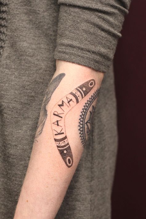 Boomerang Tattoo, Tattoo Karma, Karma Tattoo, Places For Tattoos, Kaunas Lithuania, Z Tattoo, Sacred Geometry Tattoo, Men Tattoos, Witch Tattoo