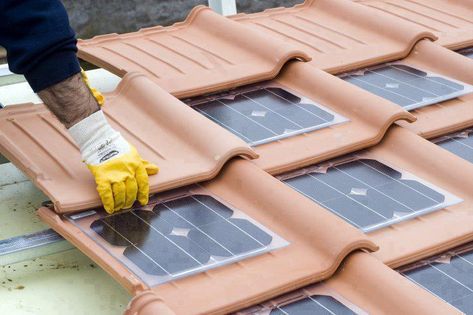 Solaire Diy, Green Electricity, Solar Roof Tiles, Solar Energy Panels, Solar Roof, Solar Projects, Solar Wind, Diy Solar, Roof Tiles