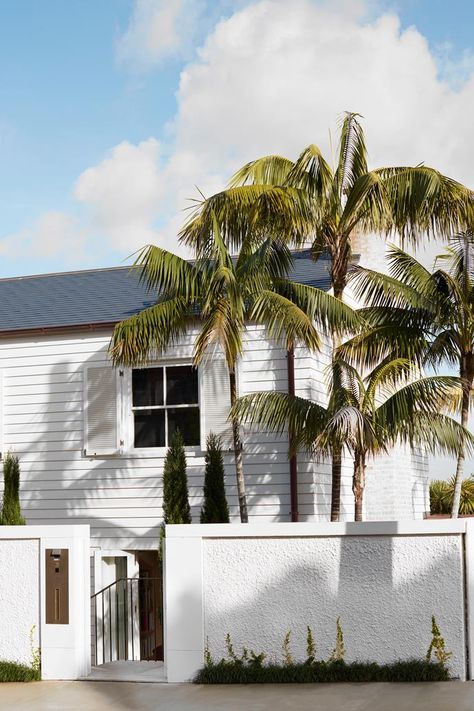 White Weatherboard House, Brunswick House, Weatherboard House, Porter Paint, Mid Century Aesthetic, Classic Interiors, Red Hill, Storey Homes, Garden Living