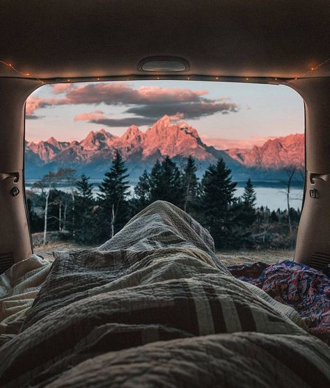 Fall Camping, Van Living, Travel Van, Camping Essentials, Camping Life, Camping Experience, Go Camping, Travel Aesthetic, Camper Van