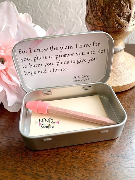 Bible Jewelry, Prayer Jar, Give It To God, Bible Study Gifts, Gospel Bible, Prayer Gifts, Christian Activities, Religious Crafts, Christian Crafts