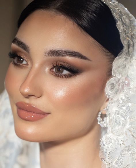 Makeup Facts, Bride Eye Makeup, With And Without Makeup, Dreamy Bride, Glam Bride Makeup, Bronze Makeup Look, Good Makeup, Classy Makeup, Glam Wedding Makeup