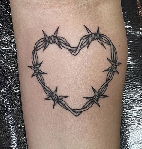 Simple Heart Tattoo, Heart Tattoo Ideas, Heart Tattoo Design, Simple Heart Tattoos, Thorn Tattoo, Knee Tattoos, Small Chest Tattoos, Mandala Tattoos, Small Heart Tattoos