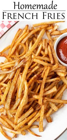 These homemade Frech Fries can be baked in the oven or fried in the deep fryer with oil! Learn the secrets to making them EXTRA crispy and enjoy State Fair French Fries at home! #sidedishrecipes #potatorecipes #friedfood #comfortfood #deepfried French Fries At Home, Fries At Home, Air Fryer French Fries, Homemade Fries, Making French Fries, French Fries Recipe, Homemade French Fries, Crispy Fry, Fries Recipe