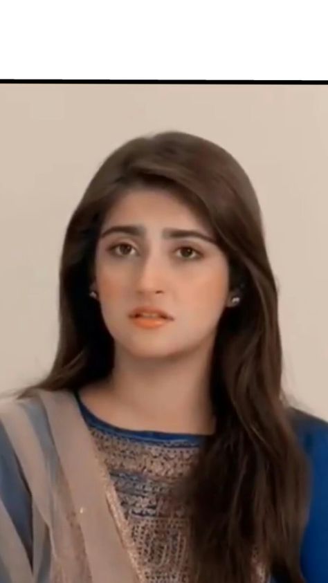 Deewangi drama actress hibabukhari #celebrity #pakistanidrama #pakshowbiz #lollywood #pakistani #deewangi #hibabukhari #danishtaimoor Deewangi Drama, Hiba Bukhari, Pakistani Celebrities, Bridal Lehengas, Pakistani Dramas, Pakistani Actress, Drama, Actresses, Celebrities