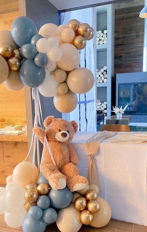 Teddy Balloon, Teddy Bear Balloon, Teddy Bear Baby Shower Theme, Theme Bapteme, Baby Shower Balloon Decorations, Balloon Tower, Deco Ballon, Bear Baby Shower Theme, Bear Balloon