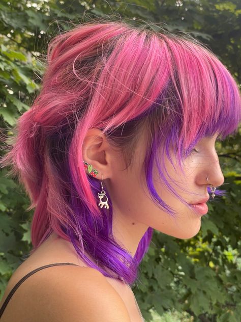 Hair Color Ideas Trending, Pink And Purple Hair, Purple Hair Color Ideas, Purple Hair Color, Hair Dye Ideas, Dyed Hair Inspiration, Pretty Hair Color, Alternative Hair, Penteado Cabelo Curto