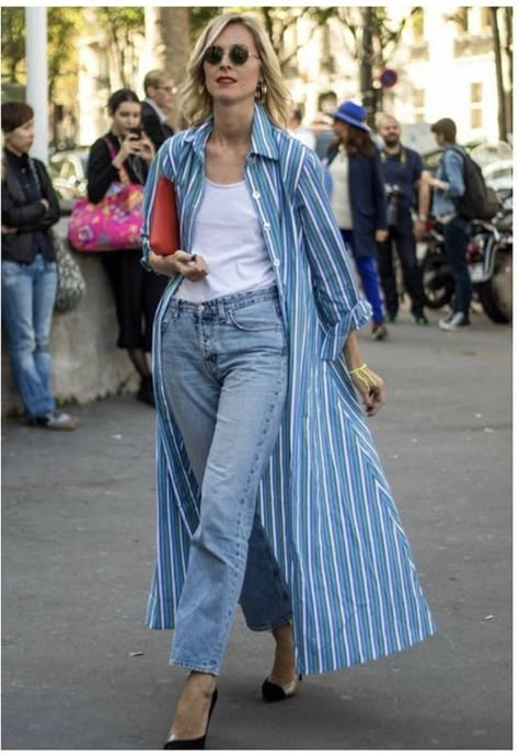 Paris Street Style Summer Casual, Street Style Summer Casual, Paris Street Style Summer, Dress Over Pants, Shirt Dress Outfit, Giovanna Battaglia, Anna Dello Russo, Street Style Summer, Paris Street Style