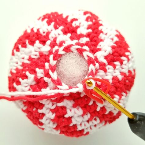 Christmas ornament Bauble Crochet pattern by Natali Berzore Christmas Ball Crochet, Christmas Decorations Crochet, Crochet Christmas Baubles, Burlap Christmas Ornaments, Ball Crochet, Knitting Crafts, Dishcloth Crochet Pattern, Crochet Dishcloth, Crochet Easy