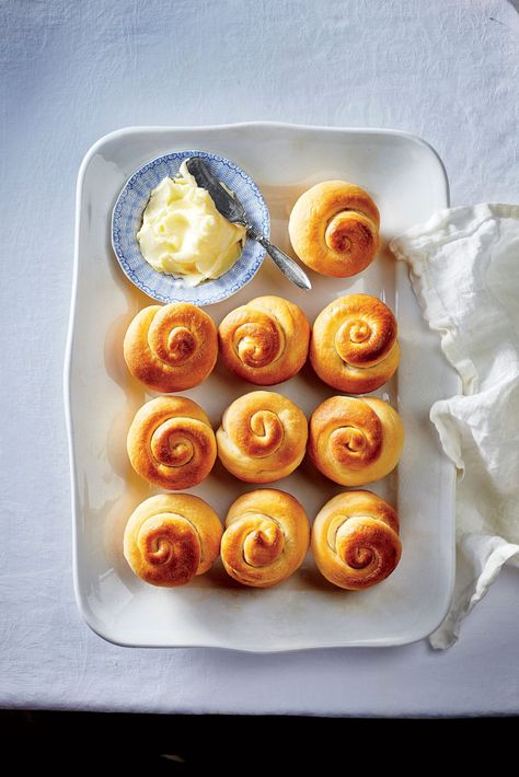 Make Ahead Rolls, Yeast Rolls Recipe, Buttery Rolls, Southern Living Recipes, Homemade Rolls, Baked Rolls, Yeast Rolls, Pan Recipes, Easy Bread Recipes