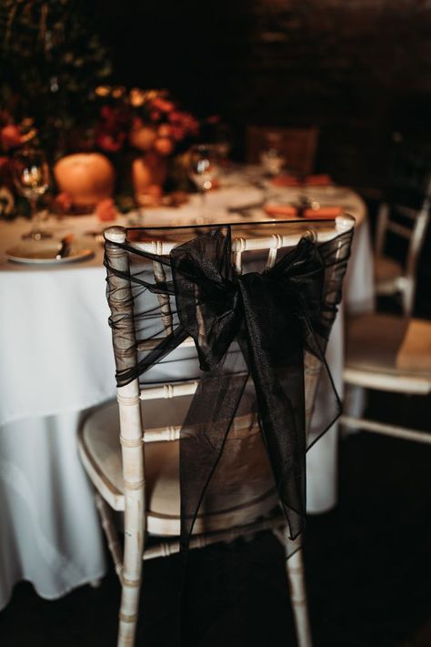 Goth Wedding Decorations Centerpieces, Halloween Wedding Pumpkins, Classy Spooky Wedding, Black Chair Sashes Wedding, Elegant Halloween Wedding Decorations, Dark Wedding Theme Table Settings, Diy Black Wedding Decorations, Rustic Goth Wedding, Gothic Cottagecore Wedding