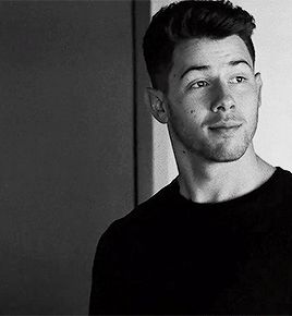 Nick Jonas Gif, Nick Jonas Pictures, Cute Football Players, Camp Rock, Nick Jonas, Cute Couples Kissing, Jonas Brothers, Celebrities Male, Football Players